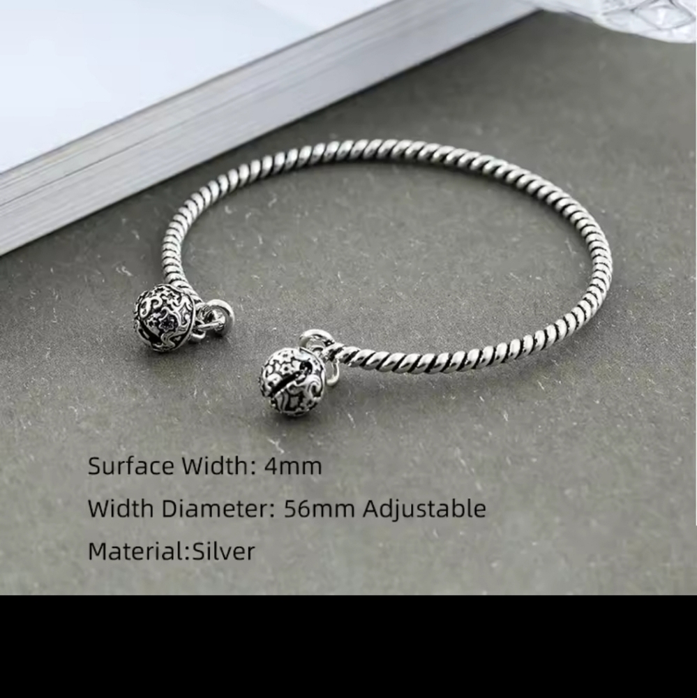 SIVER CUFF STYLE ADJUSTABLE SIZE BRACELET